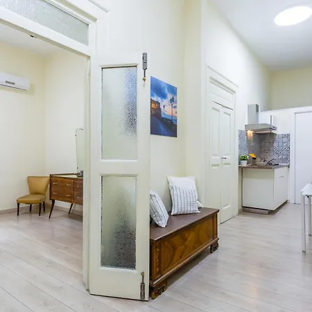 A Pochi Passi Da Piazza Del Gesu By Wonderful Italy Apartment