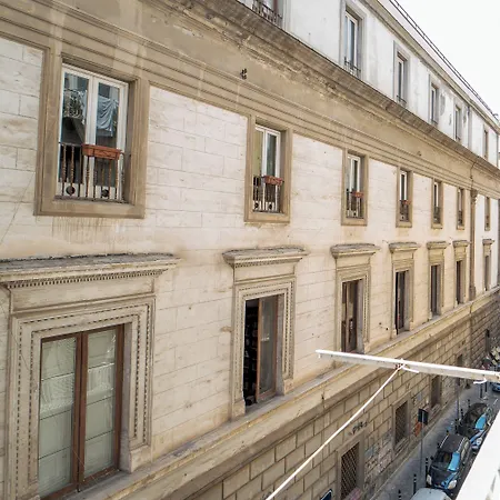 Apartment A Pochi Passi Da Piazza Del Gesu By Wonderful Italy