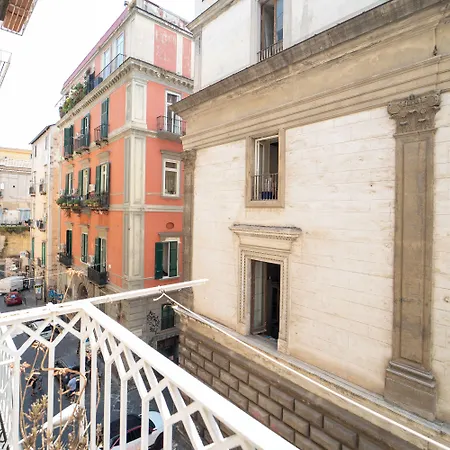 A Pochi Passi Da Piazza Del Gesu By Wonderful Italy Neapel